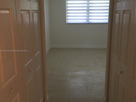 4th image of 9792 Nob Hill Ct #9792