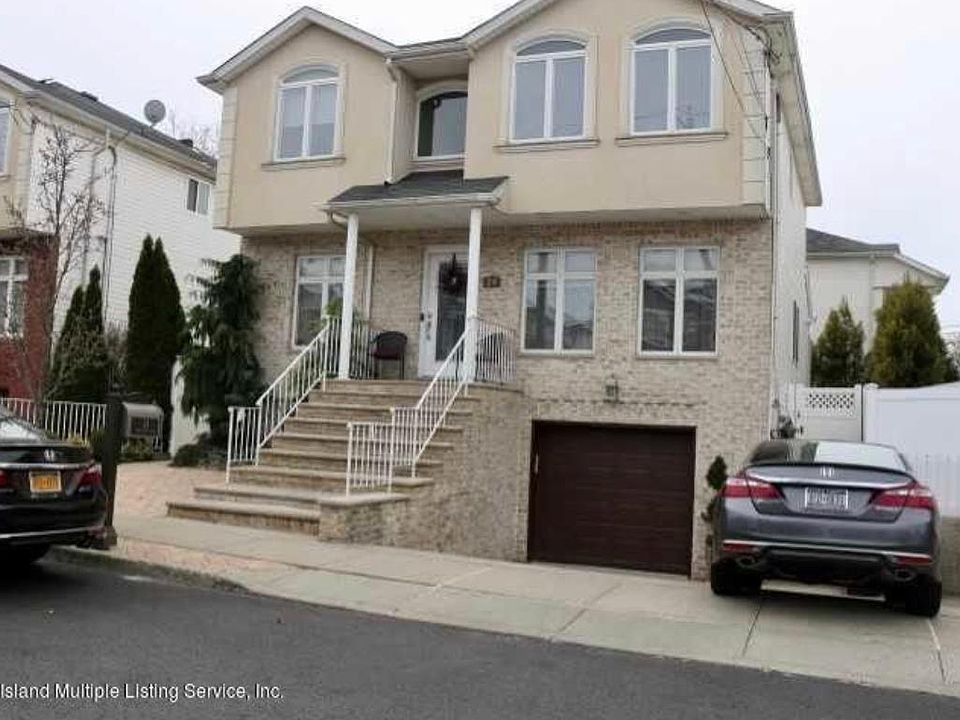 1st image of 24 Samantha Ln