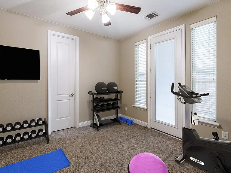 1518 Birdsall St #A — Photo 21