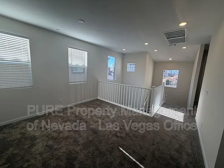 10661 Valletta Ave — Photo 20
