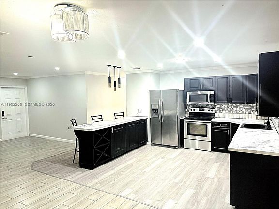 2nd image of 1822 SE Oxmoor Ct