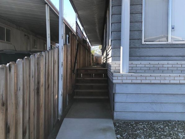 545 Vandenberg Cir, Roseville, CA 95747