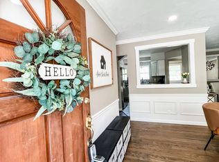 8725 Villa Crest Dr, Saint Louis, MO