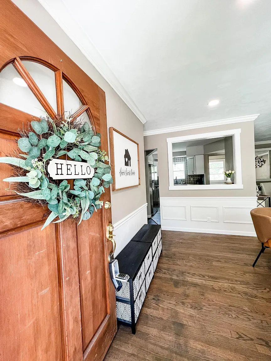 8725 Villa Crest Dr photo 1