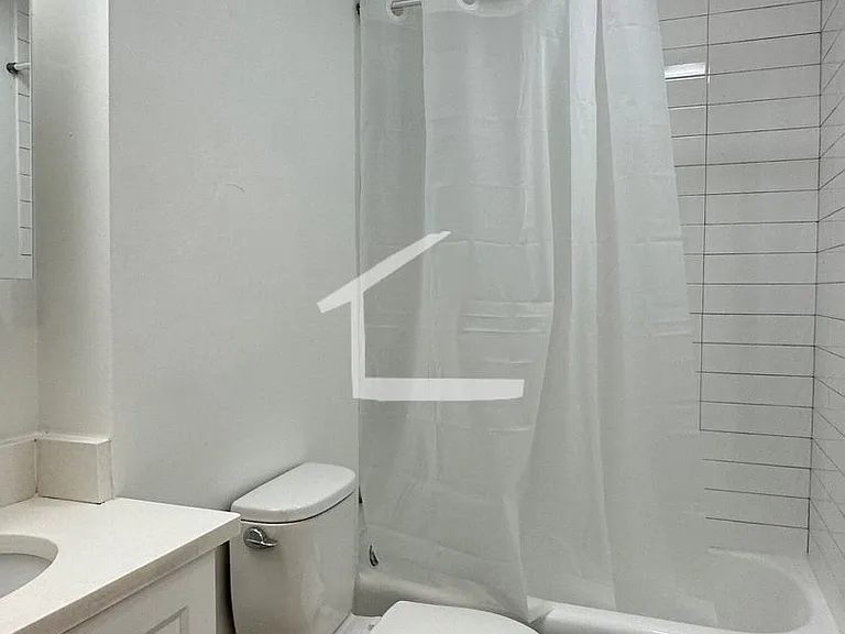 15 Embassy Rd #2D — Photo 12