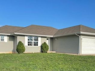 205 N Christopher Ln, Clever, MO 65631