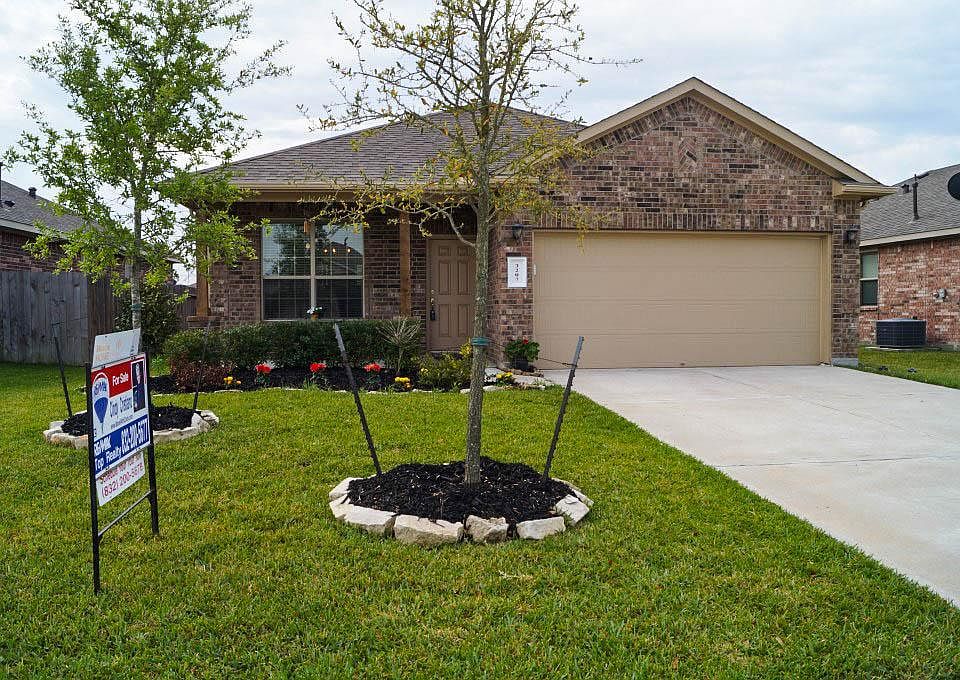 1st image of 3207 Carriage Cove Ct