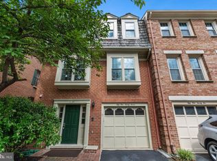 5127 Heritage La, Alexandria, VA 22311
