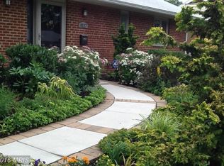 8117 Adair Ln, Springfield, VA 22151