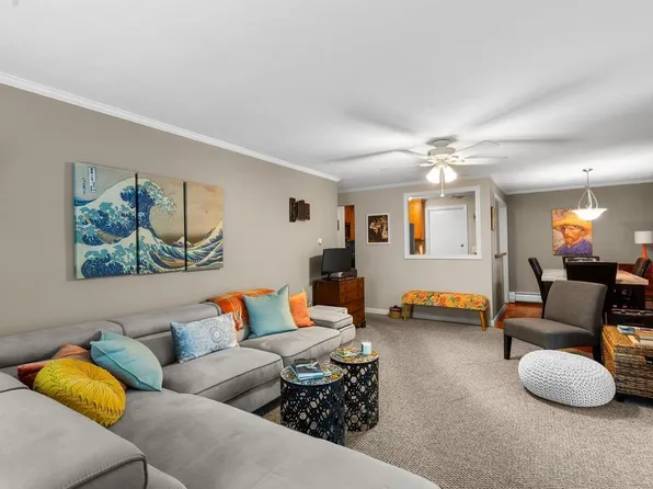 7 Wake Robin Rd Unit 310, Lincoln, RI 02865