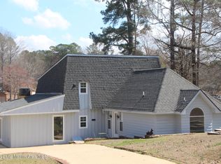 620 Shoreline Dr, Jacksons Gap, AL 36861