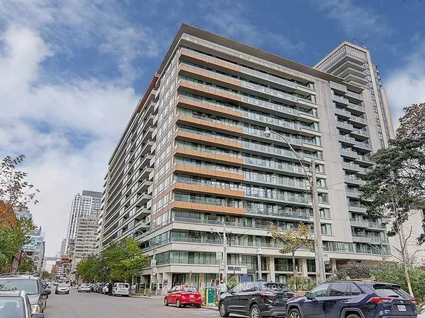 111 Elizabeth St, Toronto, ON