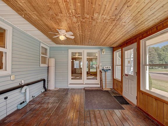 5th image of 803 N 15th St