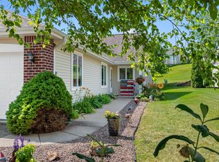 923 Algoma Dr, Port Washington, WI 53074