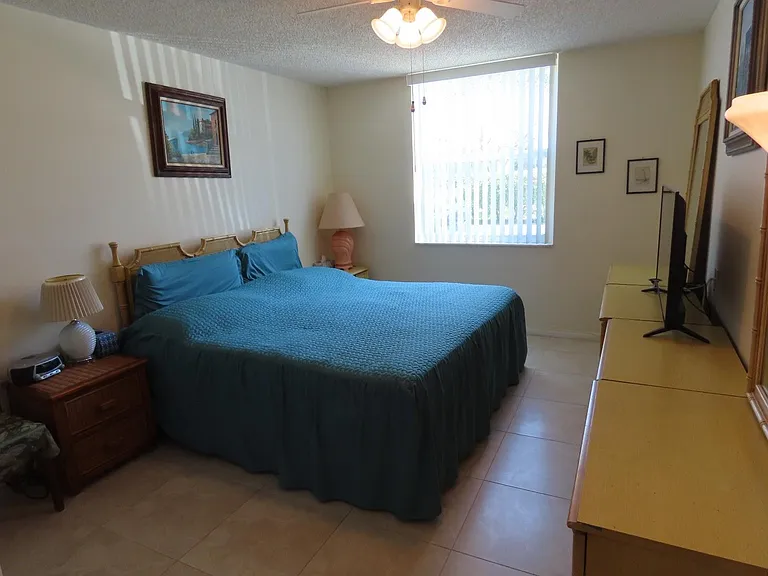 17 Willowbrook Ln #106 — Photo 6