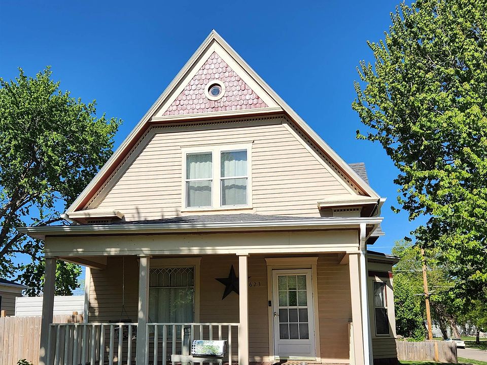 623 N 11th St Beatrice NE 68310 Zillow