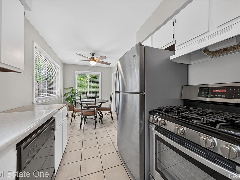 26212 Park Ct, photo 12