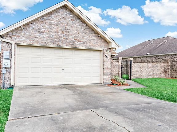 3rd image of 4531 Aspen Ln
