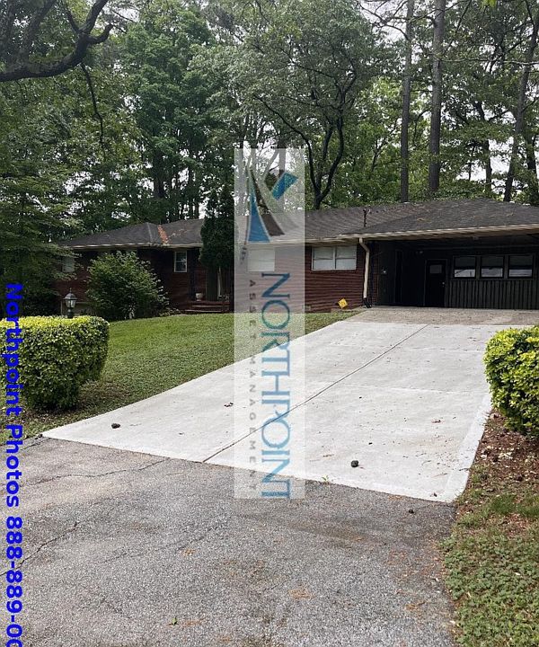 1st image of 2301 Elmwood Cir SW