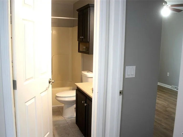 26515 State Route 283 — Photo 15