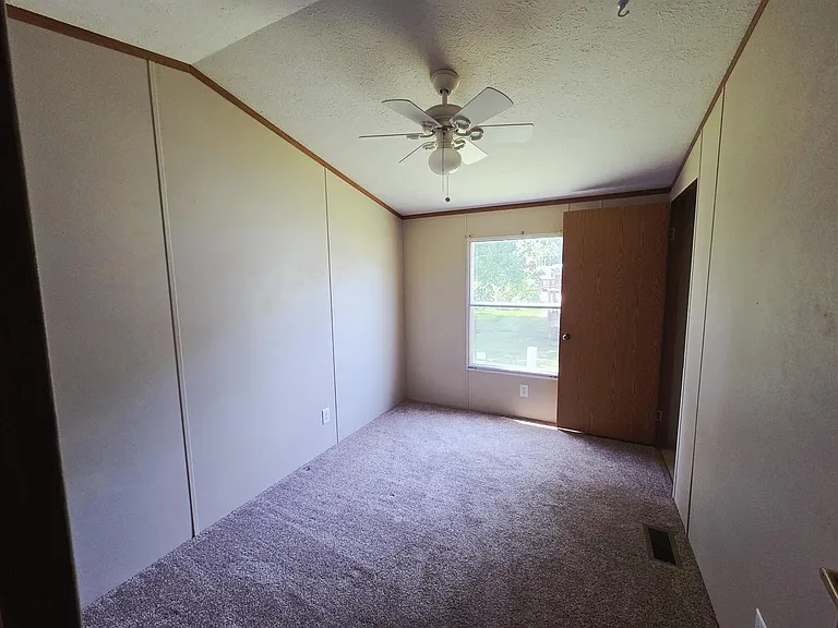 58 Powerline Pl — Photo 13