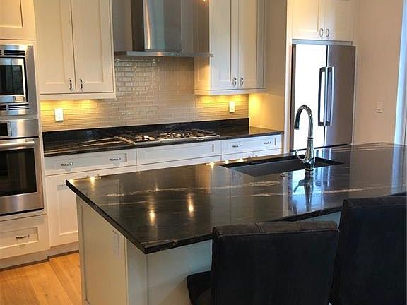 3rd image of 9168 Mercato Ln