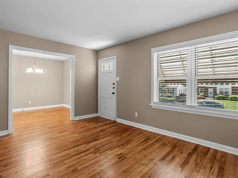 10335 Saint Henry Ln — Photo 9