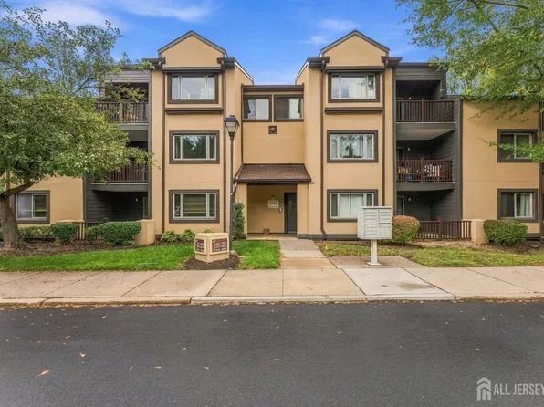2214 Sayre Dr, Princeton, NJ 08540
