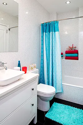 Rented by Safdie Realty Group | media 23