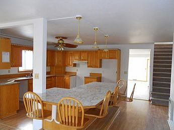 2nd image of 1105 SE Bonneville Dr