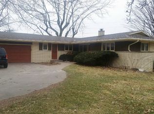 3 Orchard Cir, Washington, IA 52353