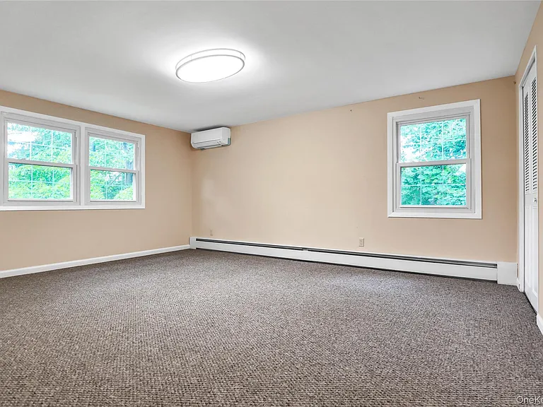 40 Seabrook Ln — Photo 13