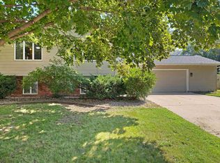 1500 S Covenant Ln, Appleton, WI 54915