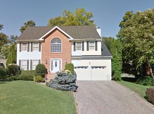 4 Wisteria Ct, Madison, NJ 07940