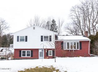 9 Eberle Rd, Latham, NY 12110