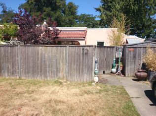 3540 SW 98th St, Seattle, WA 98126