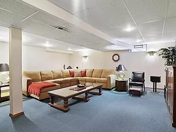 8675 Kingsley Dr, Reynoldsburg, OH 43068