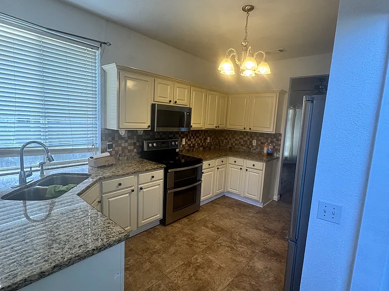 115 Pinion Dr — Photo 4