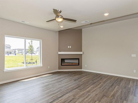 5th image of 2244 Eversull Ln