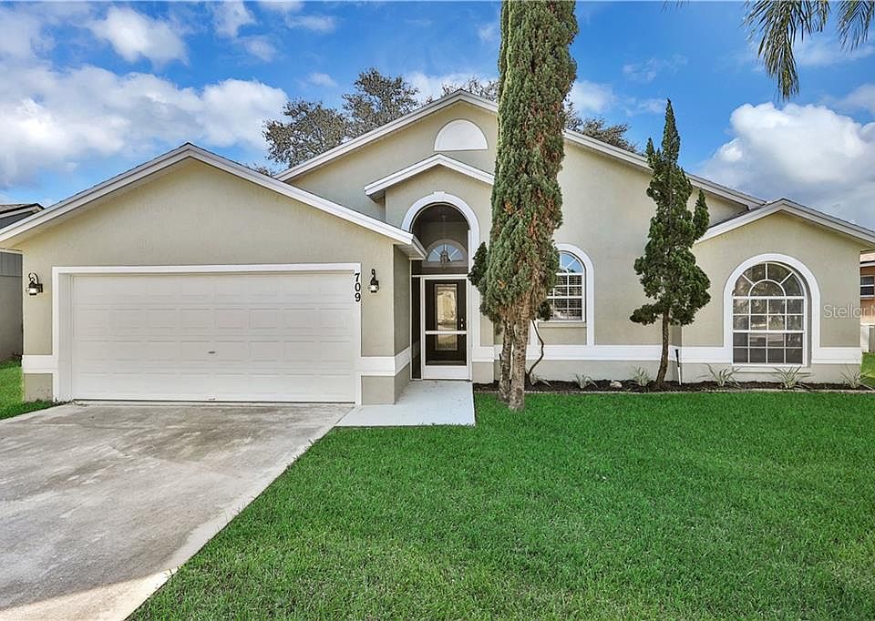 1st image of 709 Reflections Dr
