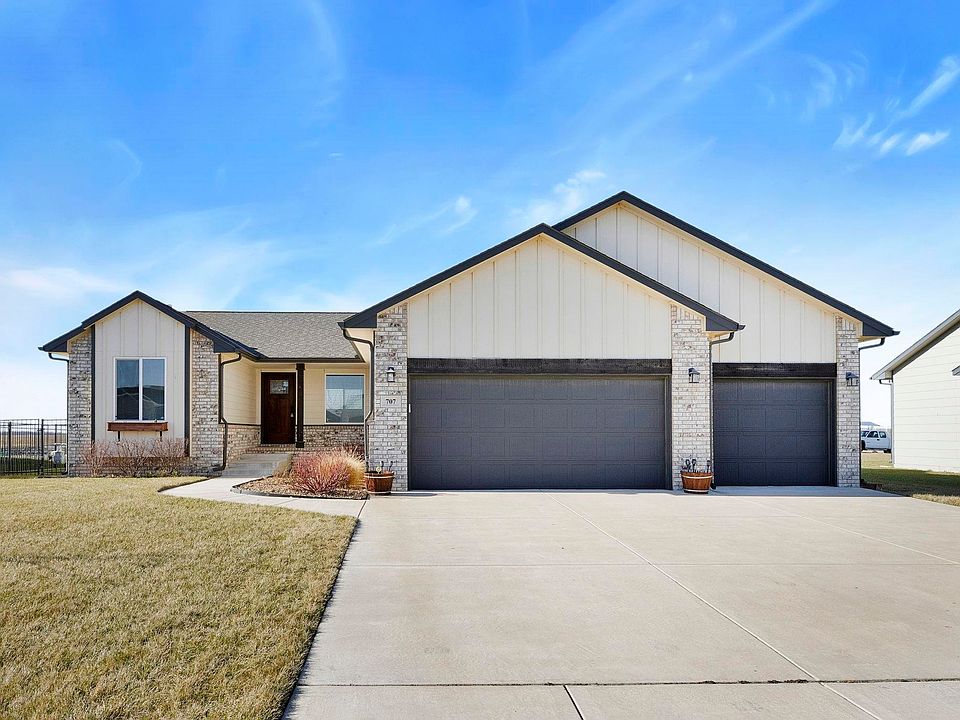 1st image of 707 W Country Lakes Pl