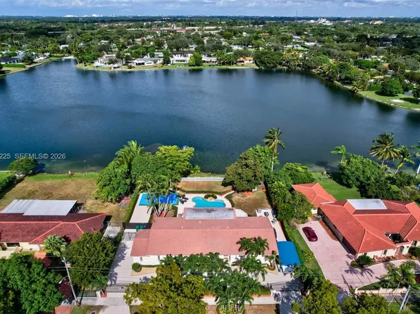 9261 SW 88th St, Miami, FL 33173