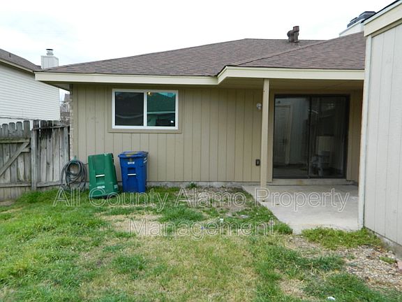5th image of 1719 Patricia Dr
