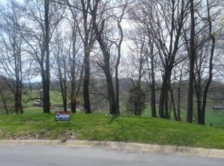 3246 Highland Grove Ct, Johnson City, TN 37615