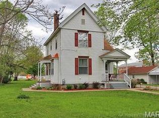 318 N A St, Farmington, MO 63640