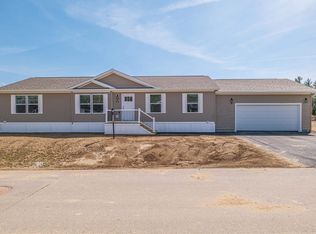 72 Diamondback Dr, Rochester, NH 03867