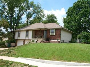 1116 NE Mulberry St, Lees Summit, MO 64086