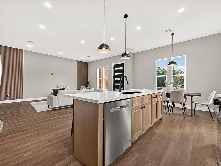 703 Carol Lynn Dr #B — Photo 12