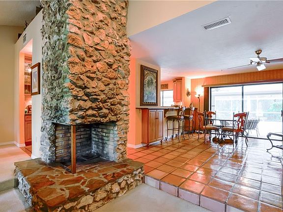 5th image of 270 Banbury Ct