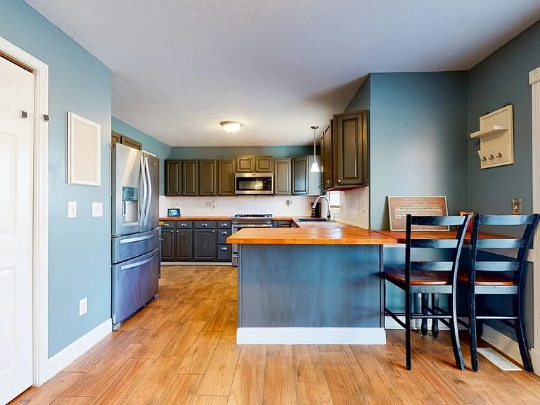 14 Kleggstone Cir — Photo 4